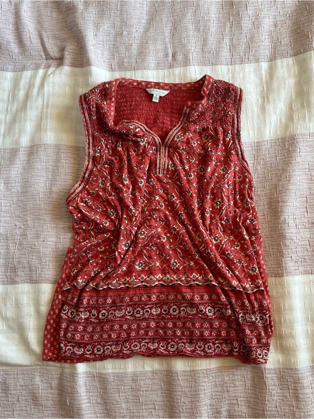 Y2K 2000s Lucky Brand Red Floral V-Neck Embroidered Blouse Size M